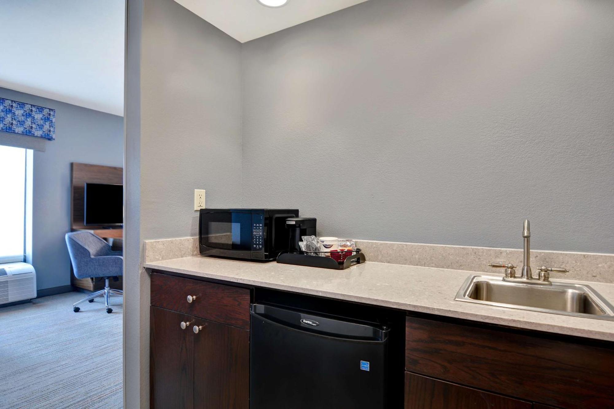 Hampton Inn & Suites Clearwater St Petersburg Ulmerton Road Fl Extérieur photo